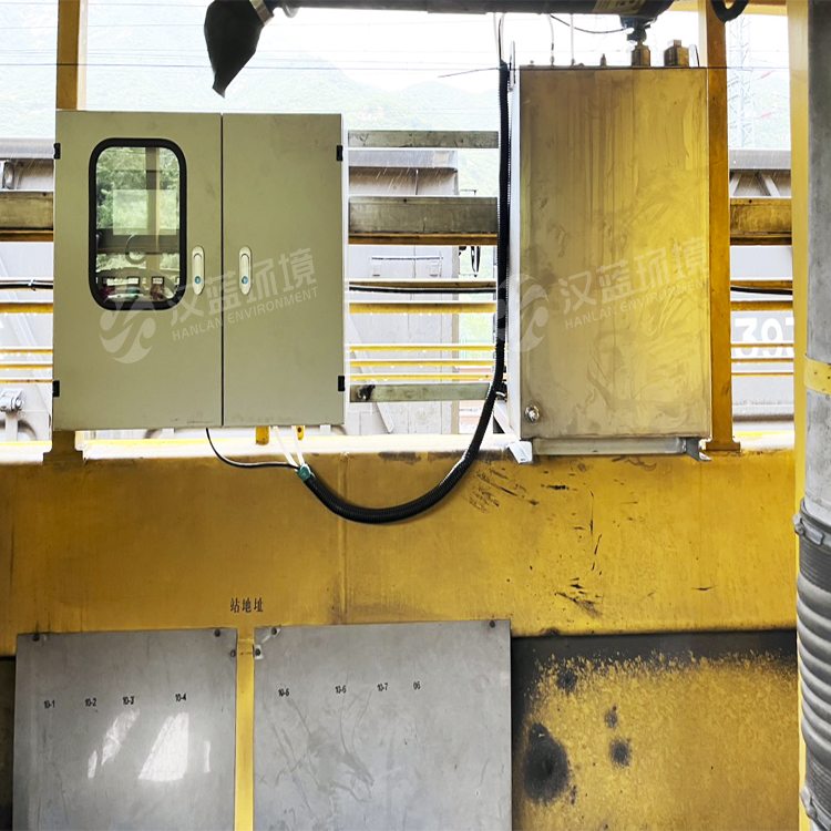 加裝尾氣凈化器 健康工作方可行 ——萬純柴油礦車尾氣凈化設備在某公司運行調(diào)試并順利通過驗收 加裝尾氣凈化器 健康工作方可行 ——萬純柴油礦車尾氣凈化設備在某公司運行調(diào)試并順利通過驗收